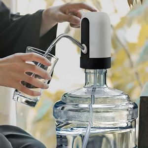Pompe à Eau USB Rechargeable – Idéale pour Bonbonnes 5L à 20L